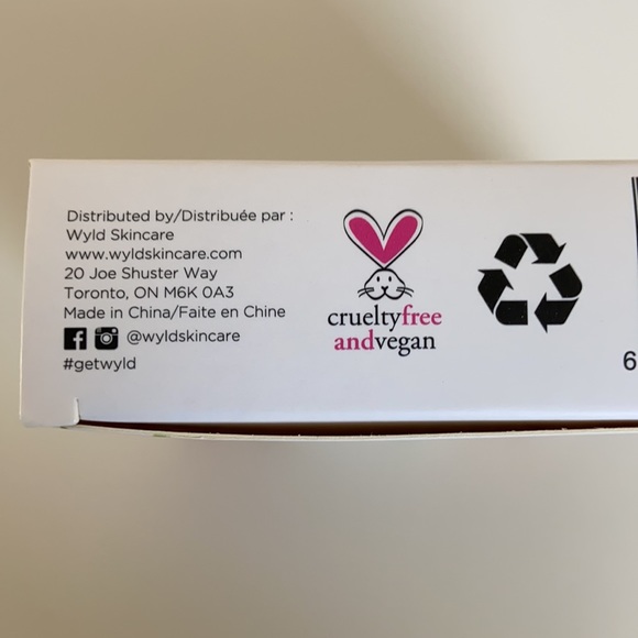 WYLD Konjac Facial Cleansing Sponge - Picture 3 of 3